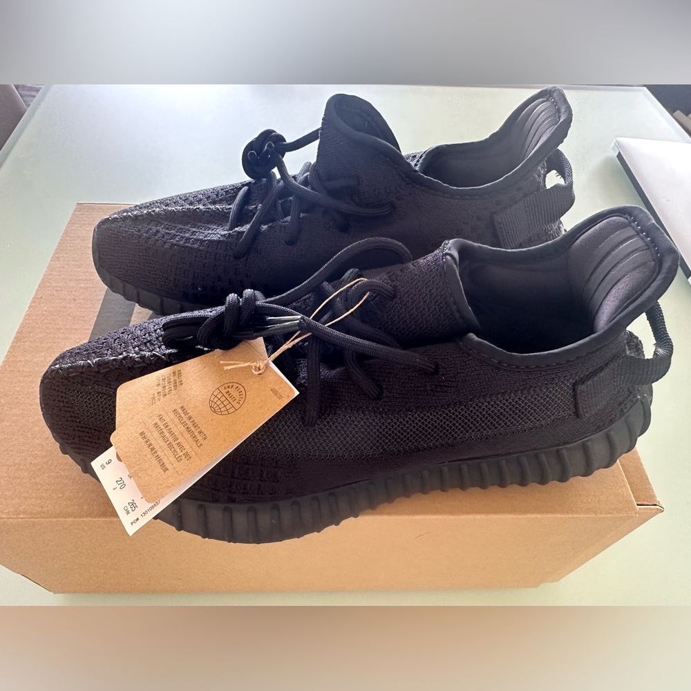 Yeezy Boost 350 V2
